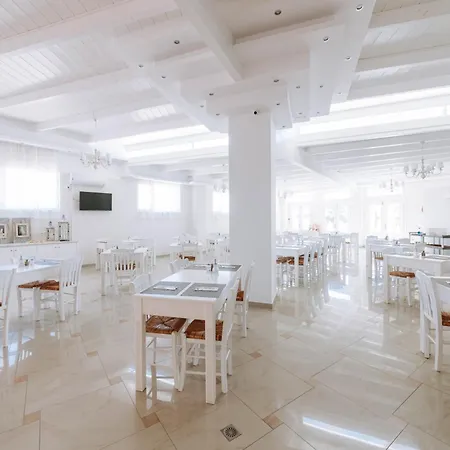 Hotiday Collection - Naxos Hotel