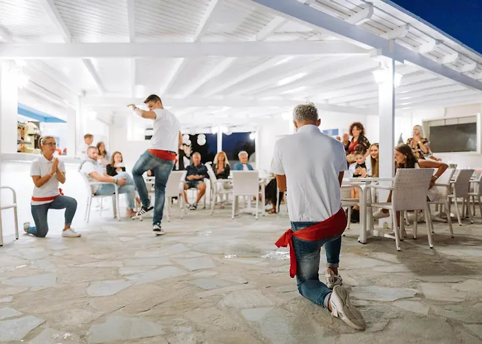 Hotiday Collection - Naxos 4*