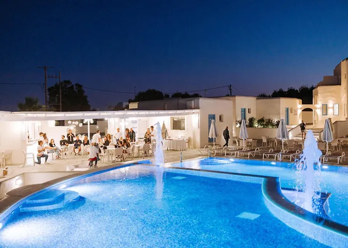 ホテル Hotiday Collection - Naxos 4*