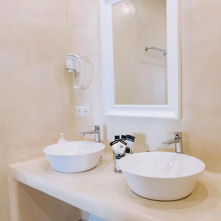 Hotiday Collection - Naxos Hotel